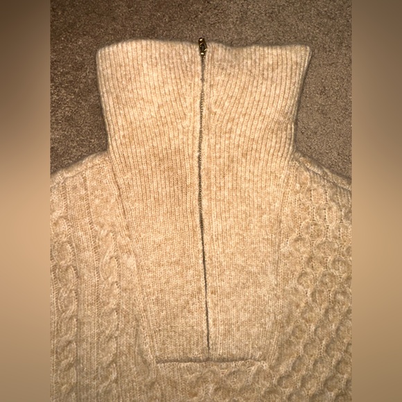 Abercrombie & Fitch Preppy Cable Knit Sweater - Picture 6 of 10